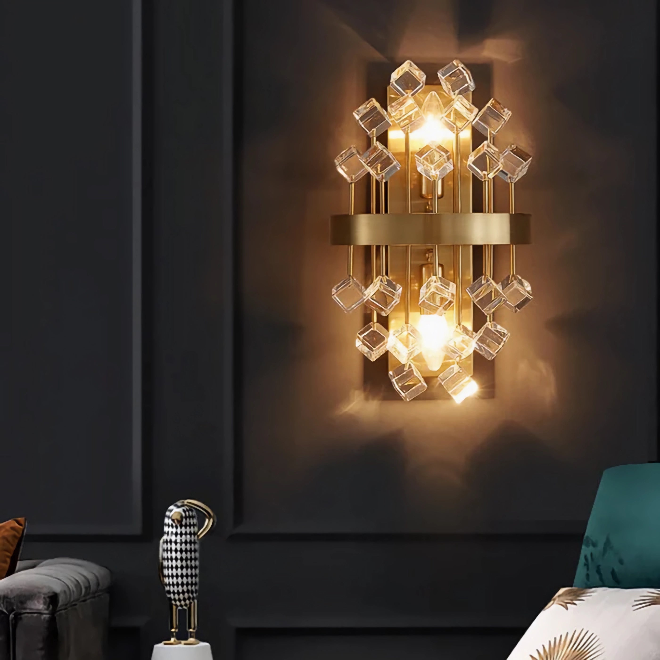 ALYTUS WALL LIGHT
