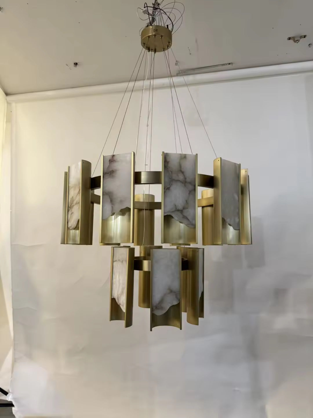The Vénuz Chandeliers