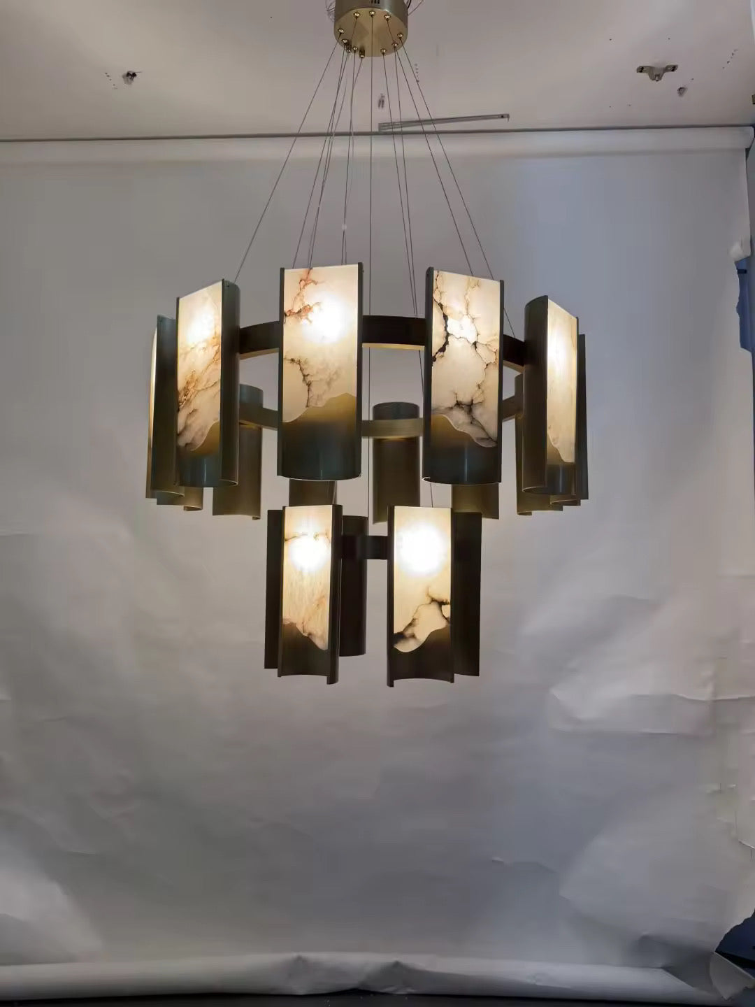 The Vénuz Chandeliers